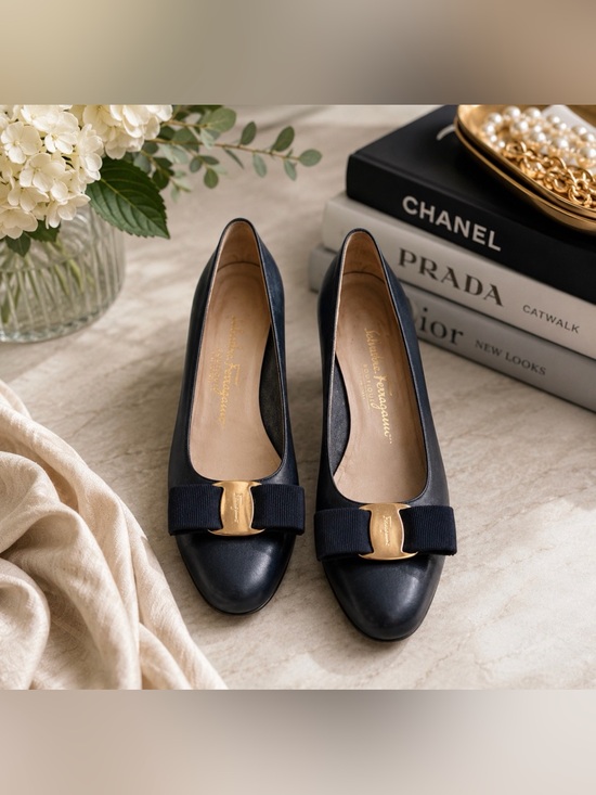 Salvatore Ferragamo Shoes - Salvatore Ferragamo Vara Bow Navy shoe 7.5